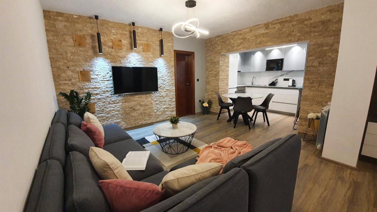 Apartments Lucic Слуни Экстерьер фото