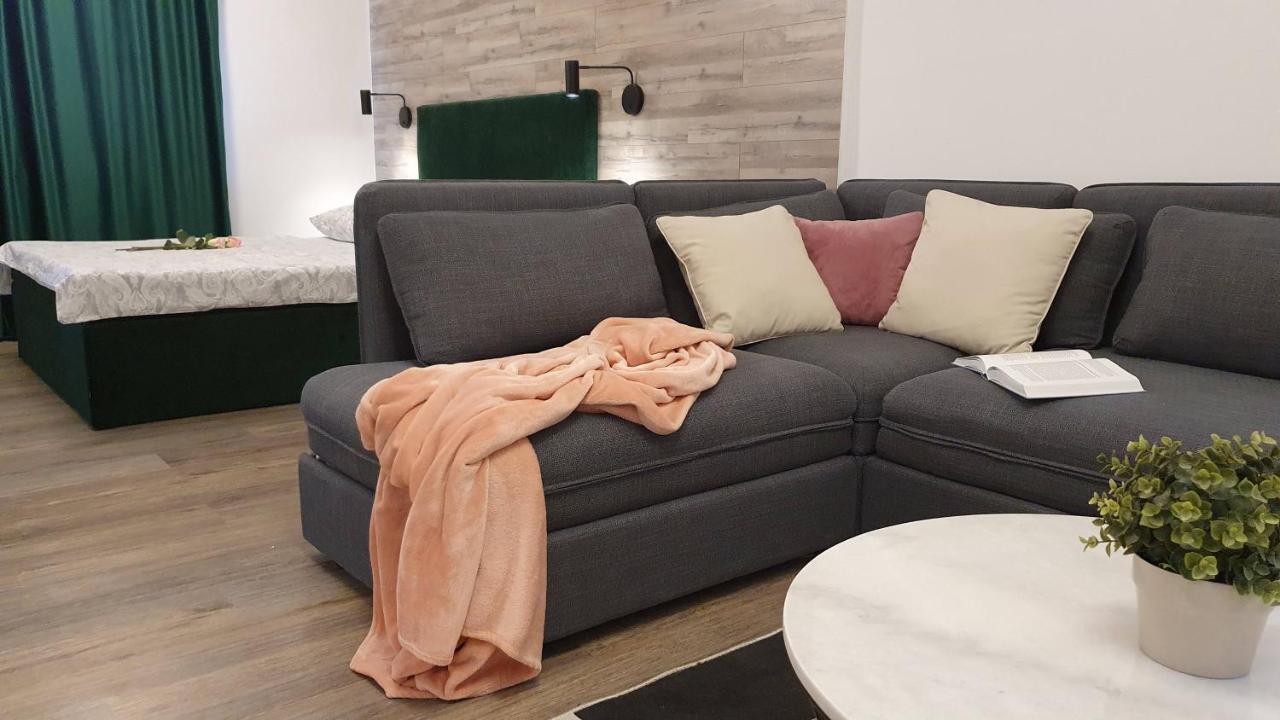 Apartments Lucic Слуни Экстерьер фото
