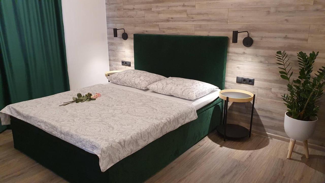 Apartments Lucic Слуни Экстерьер фото
