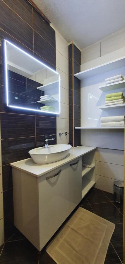 Apartments Lucic Слуни Номер фото