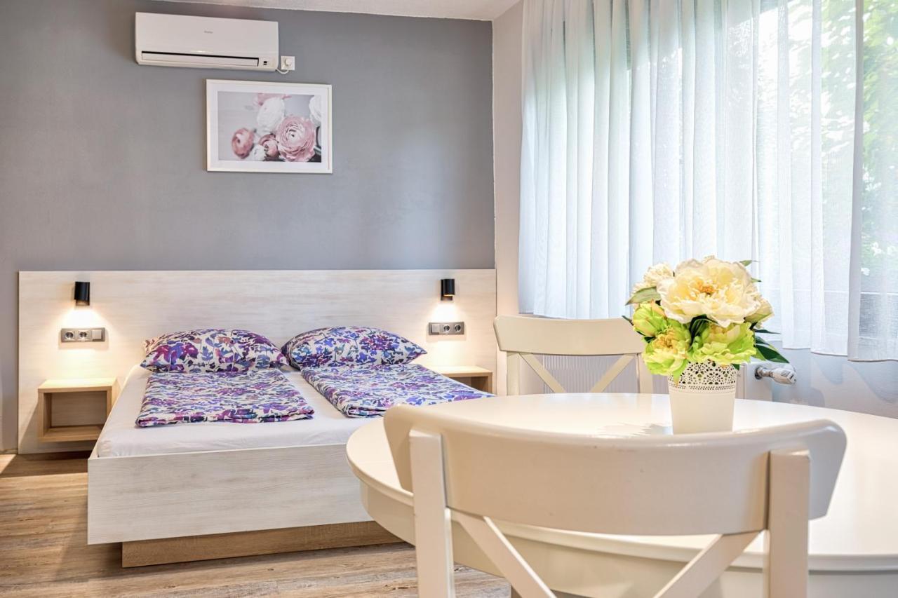 Apartments Lucic Слуни Экстерьер фото